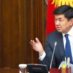 Премьер-министр пообещал увеличить зарплаты учителям