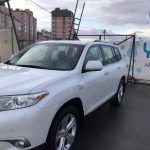 Продаю Toyota Highlander 2013 года выпуска