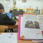 Скандал с учебниками в КР: нарушения на миллионы сомов выявила прокуратура