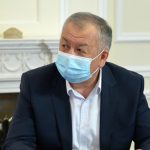 Боронов намерен усилить работу по выявлению тех, кто укрыл факт контакта с зараженными