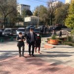 Мэр Азиз Суракматов проголосовал и призвал бишкекчан прийти на участки