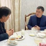 Садык Шер-Нияз встретился с Садыром Жапаровым и решил снять свою кандидатуру с выборов