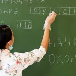 Более 19 процентов учителей в школах КР пенсионного возраста